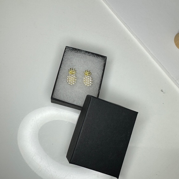 Pineapple pearl earrings - Picture 7 of 8